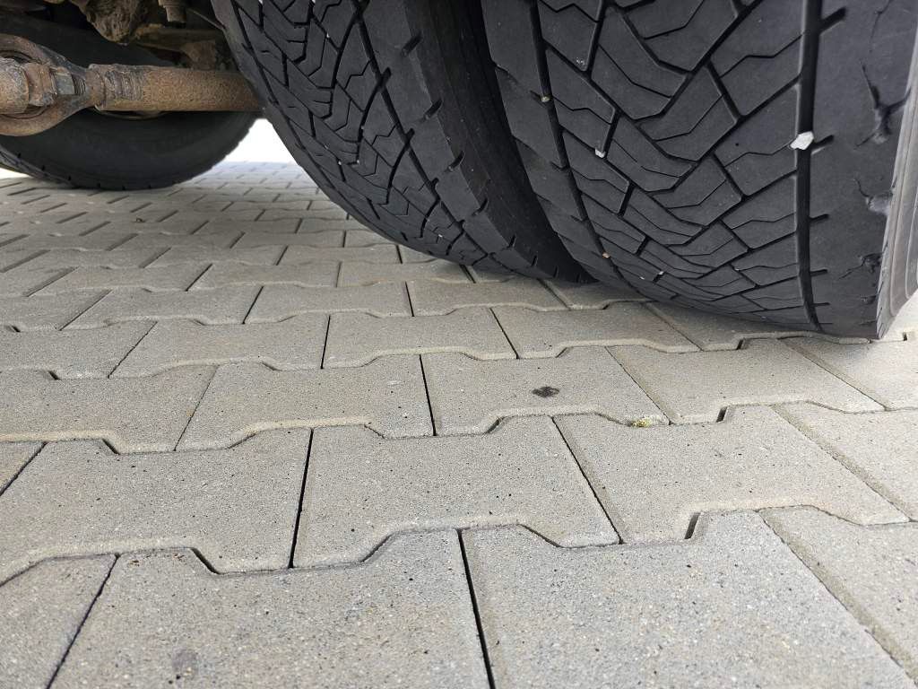 Fahrzeugabbildung DAF DAF CF 310 Space Cab, Gardine, Ladebordwand 1,5