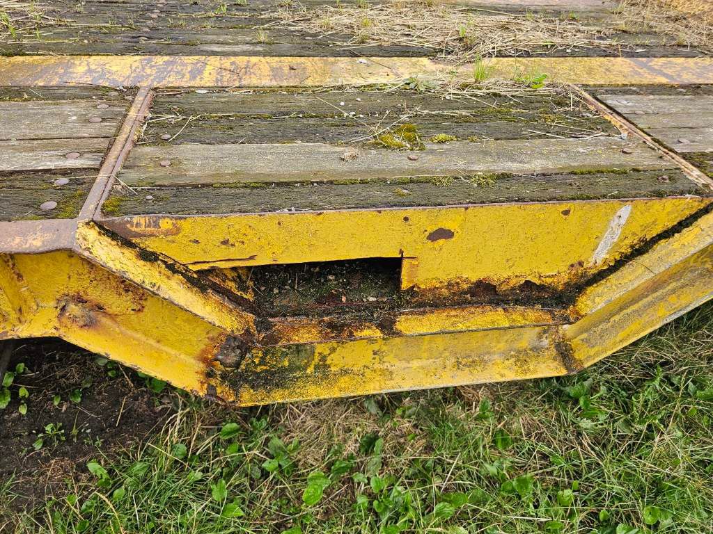 Fahrzeugabbildung Langendorf Tieflader mit Radmulden 3 Achser