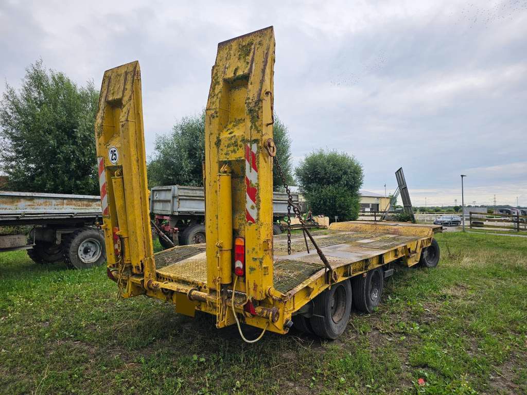 Fahrzeugabbildung Langendorf Tieflader mit Radmulden 3 Achser