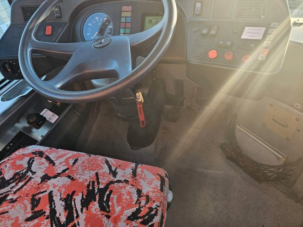 Fahrzeugabbildung Mercedes-Benz O530 Gelenbus, Retarder, Vollklima, 354 PS, EEV