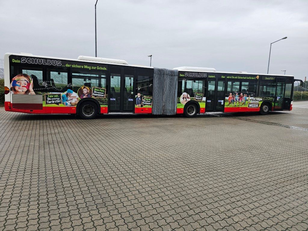Fahrzeugabbildung Mercedes-Benz O 530 G, Gelenkbus, 3 Achser, Retarder