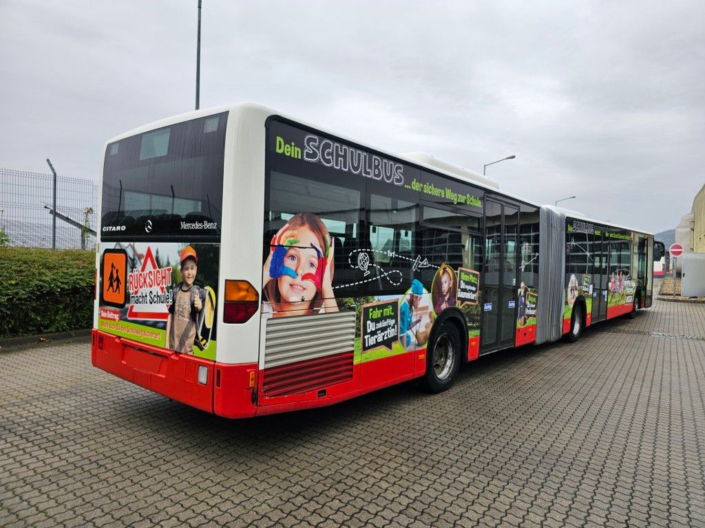 Fahrzeugabbildung Mercedes-Benz O 530 G, Gelenkbus, 3 Achser, Retarder