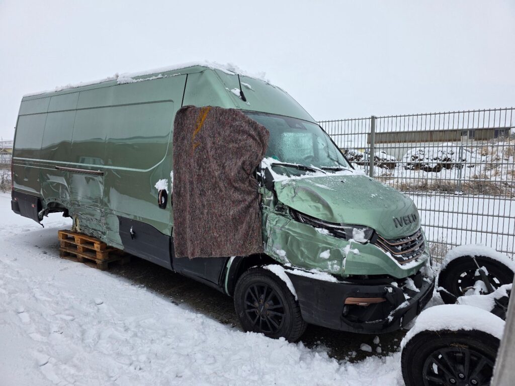 Iveco 35S18 Kastenwagen Maxi hoch&lang, Unfall