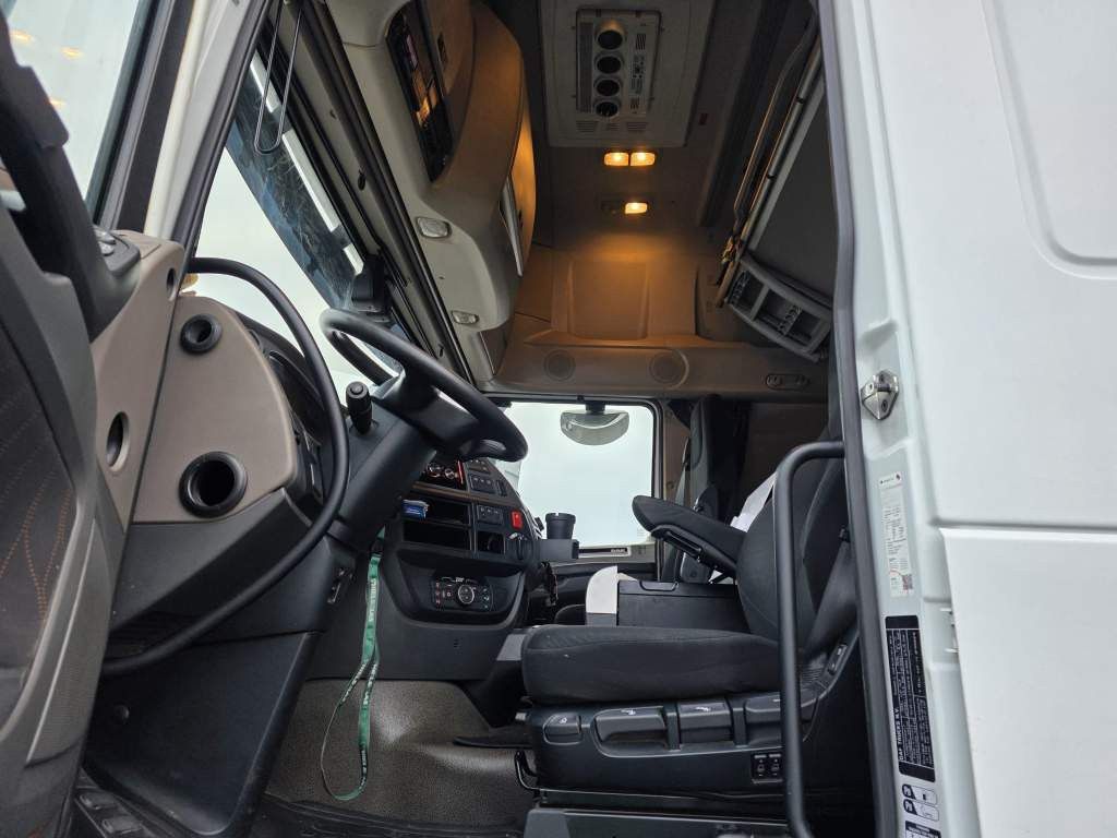 Fahrzeugabbildung DAF XF 480 SSC,Standklima,Intarder mit Krone kompl