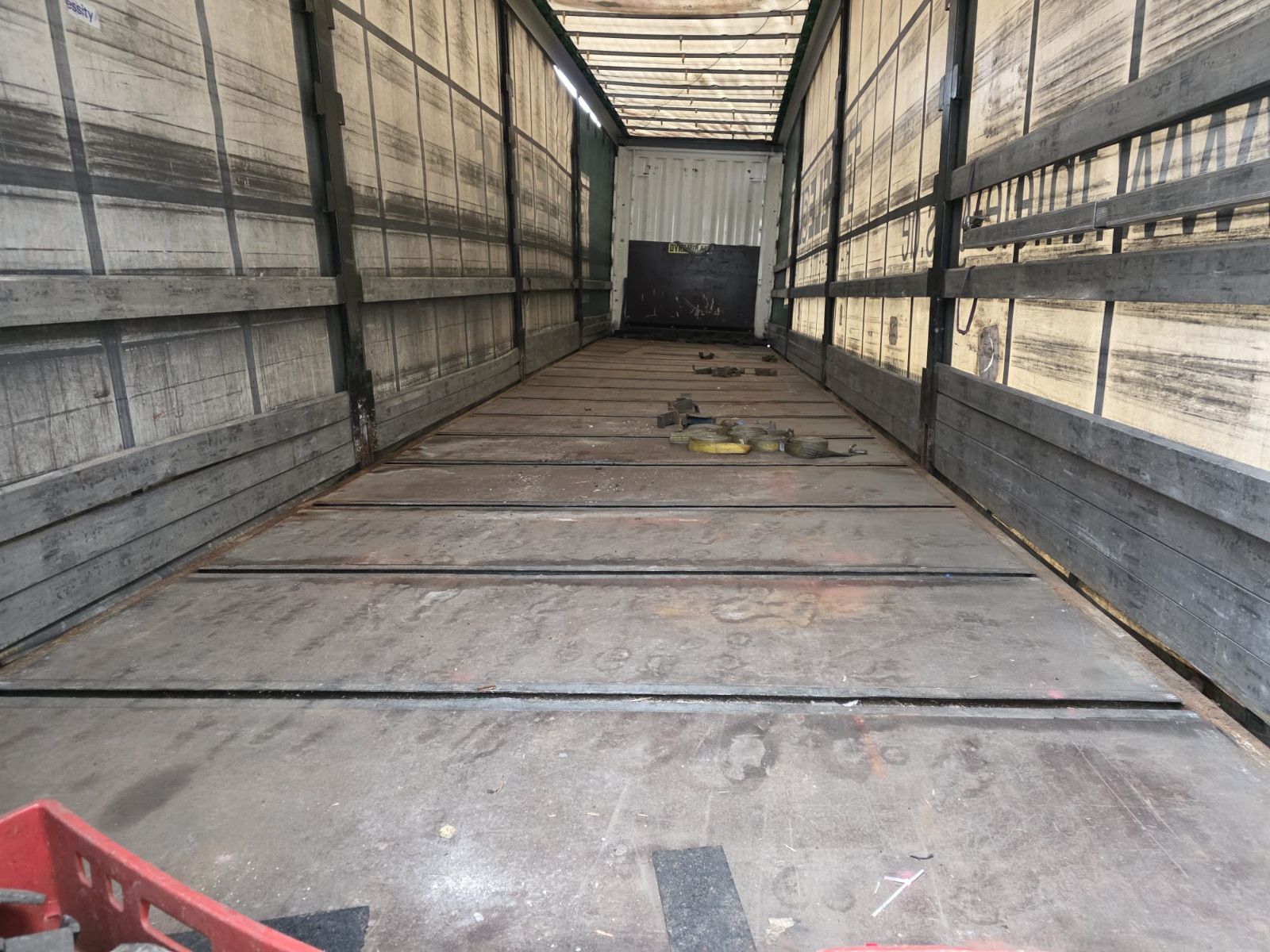 Fahrzeugabbildung Krone Mega Gardine mit Joloda, Lift, BPW, Portal