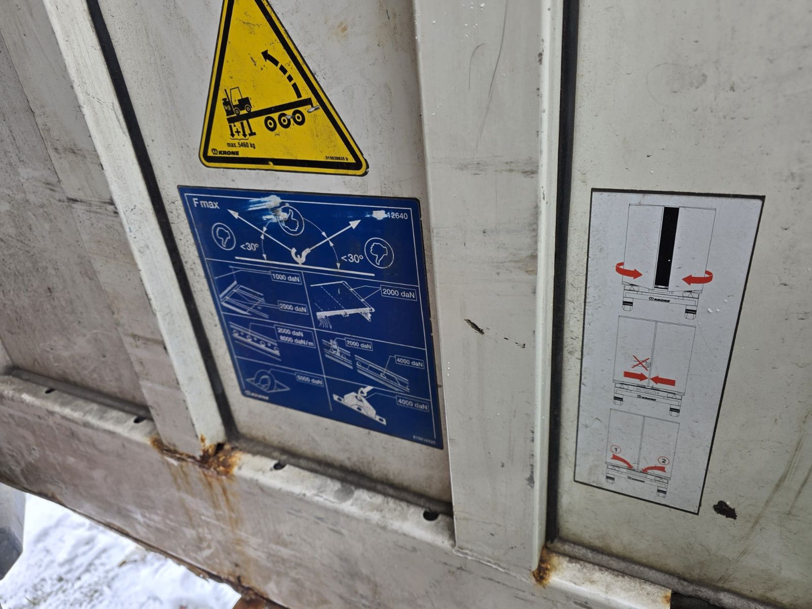 Fahrzeugabbildung Krone Mega Gardine mit Joloda, Lift, BPW, Portal