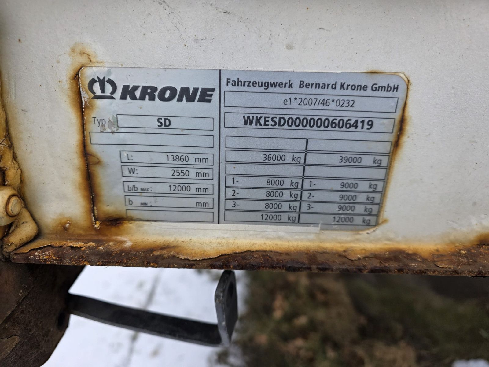 Fahrzeugabbildung Krone Mega Gardine mit Joloda, Lift, BPW, Portal