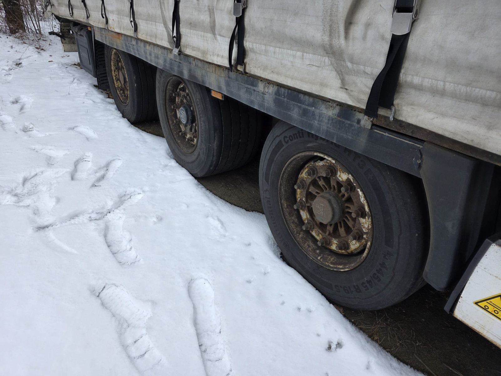 Fahrzeugabbildung Krone Mega Gardine mit Joloda, Lift, BPW, Portal