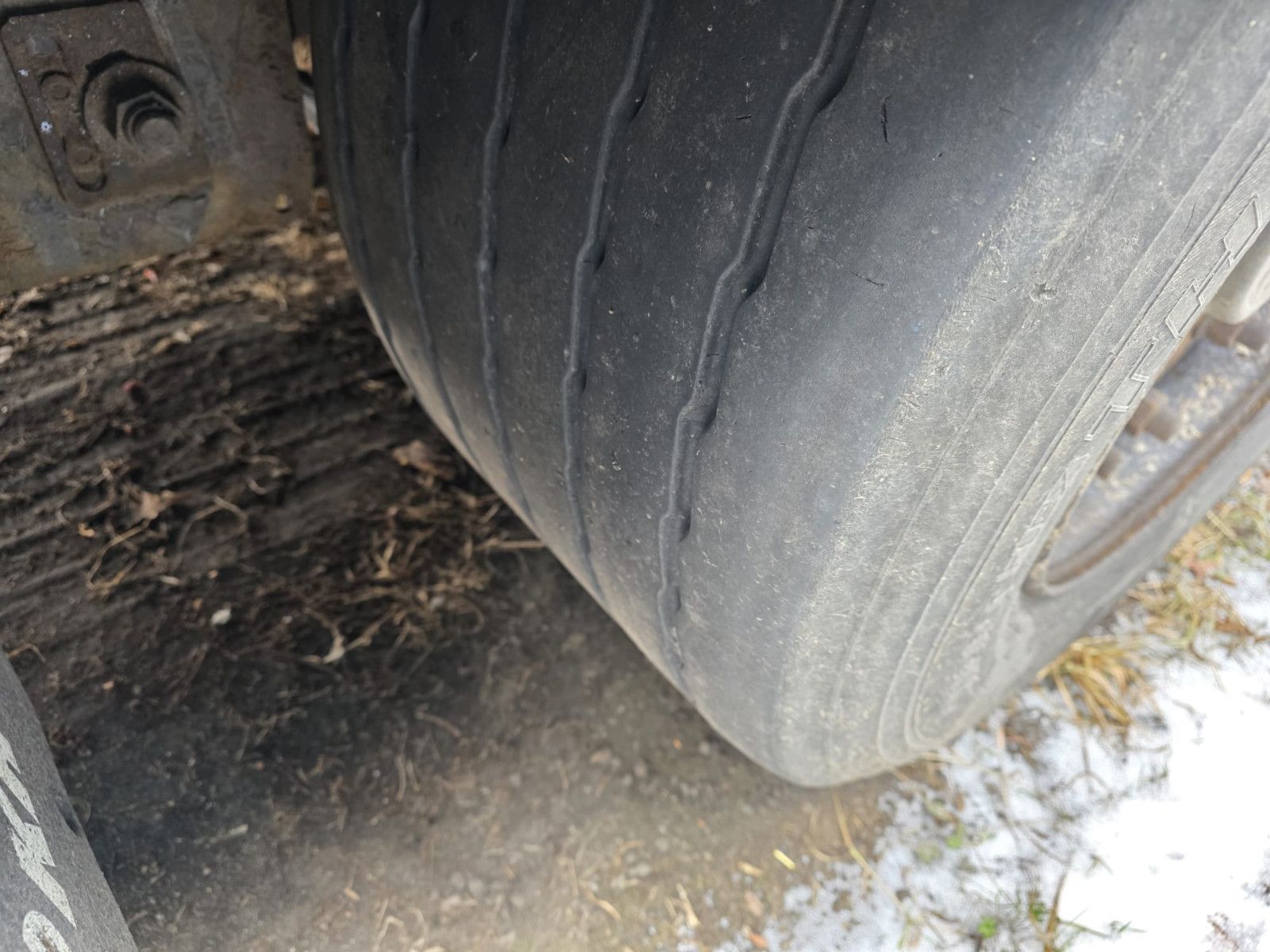 Fahrzeugabbildung Krone Mega Gardine mit Joloda, Lift, BPW, Portal