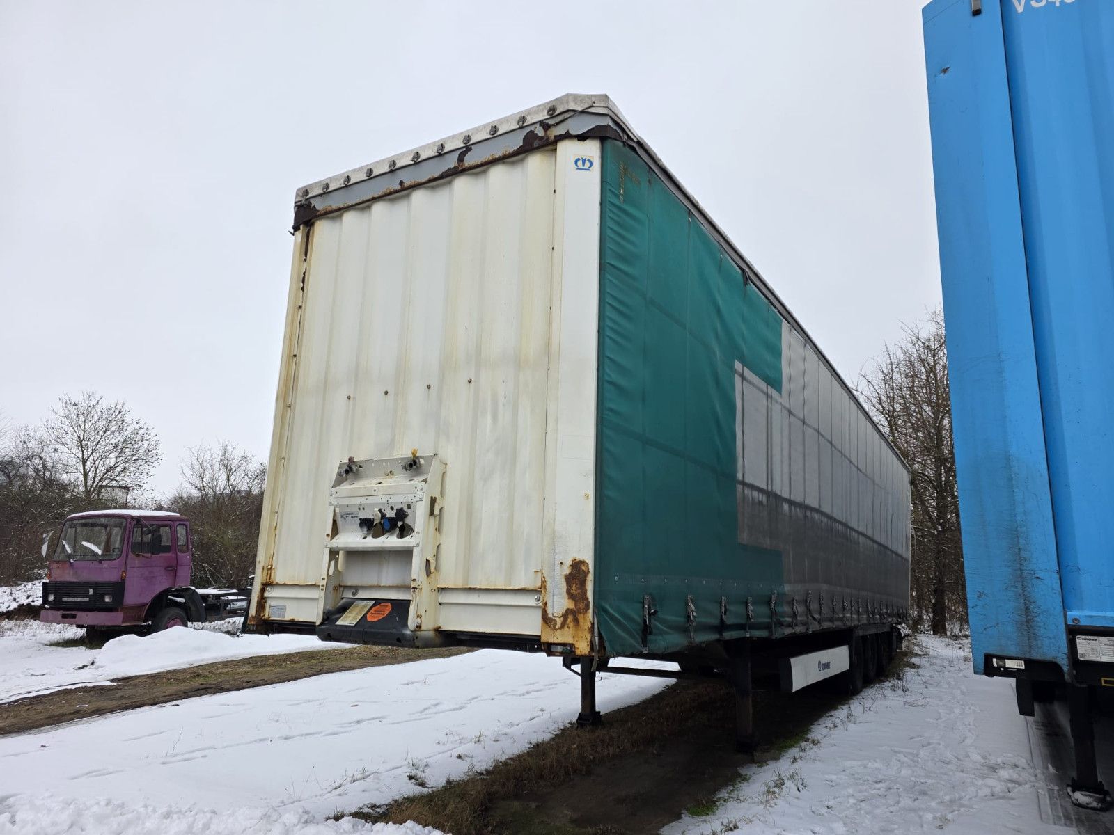 Fahrzeugabbildung Krone Mega Gardine mit Joloda, Lift, BPW, Portal