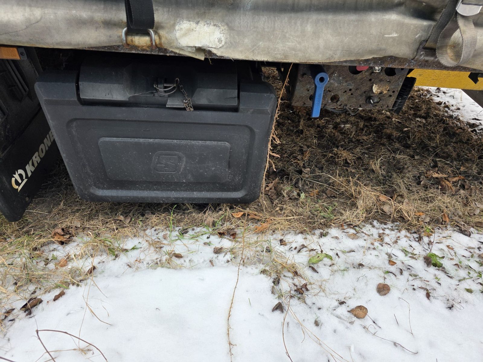 Fahrzeugabbildung Krone Mega Gardine mit Joloda, Lift, BPW, Portal