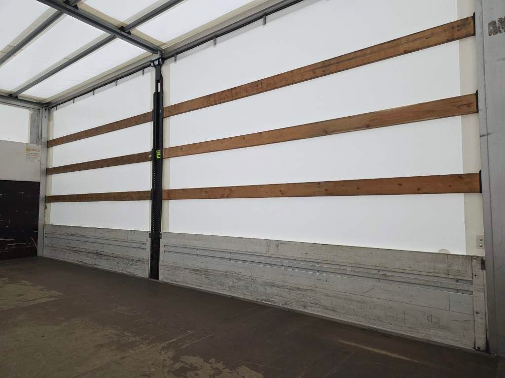 Fahrzeugabbildung DAF LF 170 Gardine, wie neu, nur 82 TKM Original !