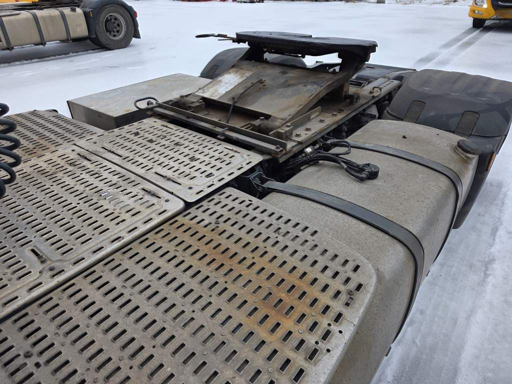 Fahrzeugabbildung DAF XF 510 LL, ZF Intarder,Hubsattelkupl,Standklima