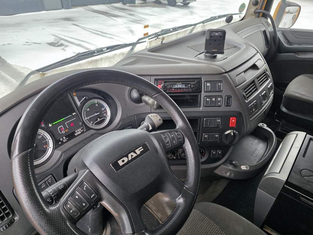 Fahrzeugabbildung DAF XF 510 LL, ZF Intarder,Hubsattelkupl,Standklima