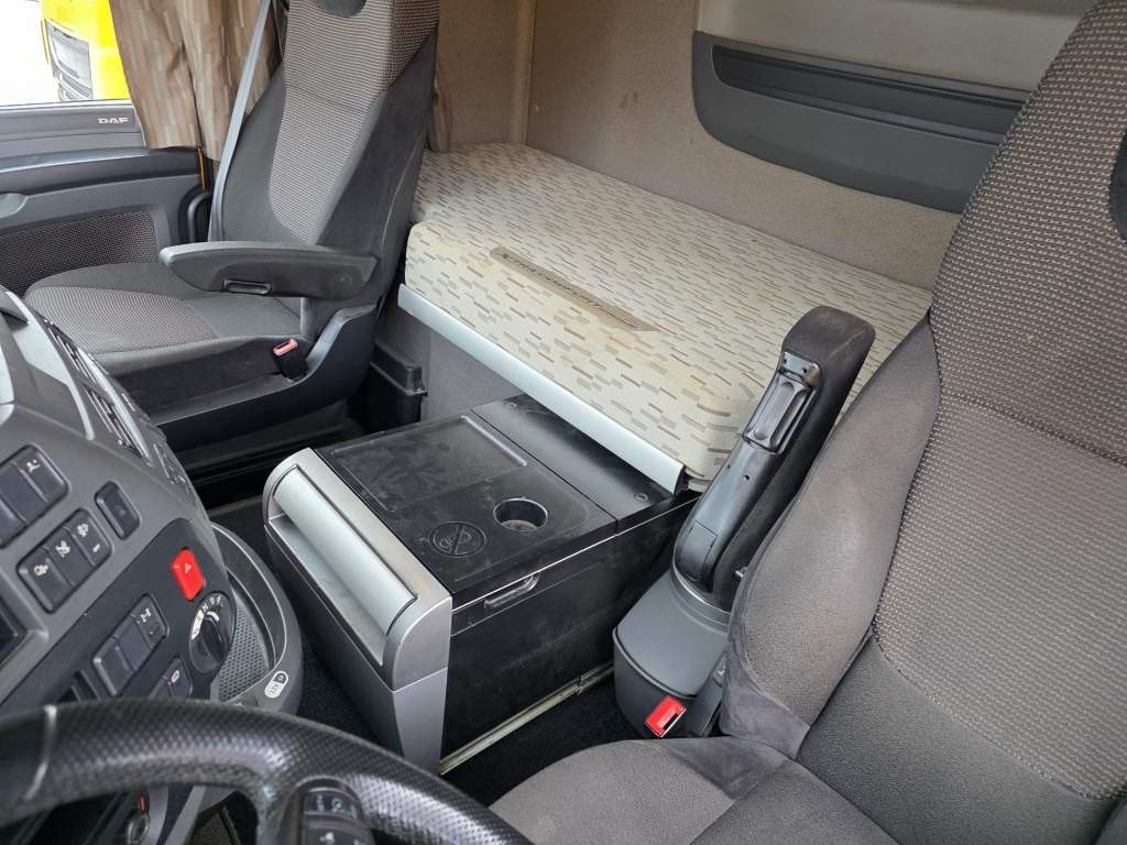 Fahrzeugabbildung DAF XF 510 LL, ZF Intarder,Hubsattelkupl,Standklima