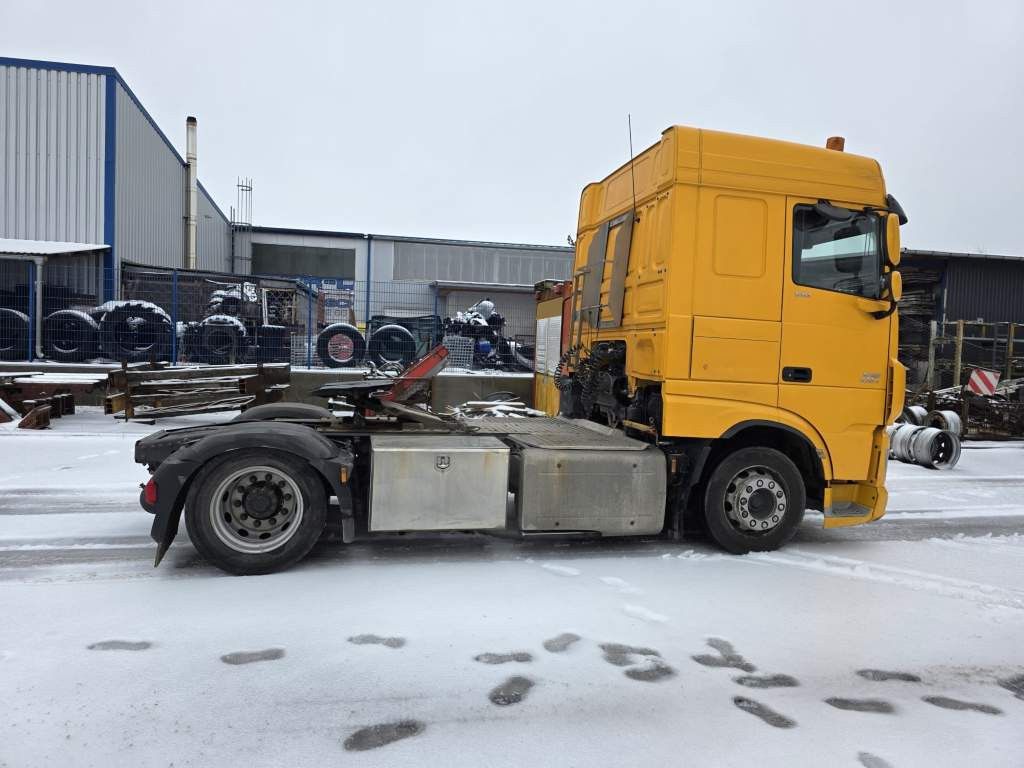 Fahrzeugabbildung DAF XF 510 LL, ZF Intarder,Hubsattelkupl,Standklima