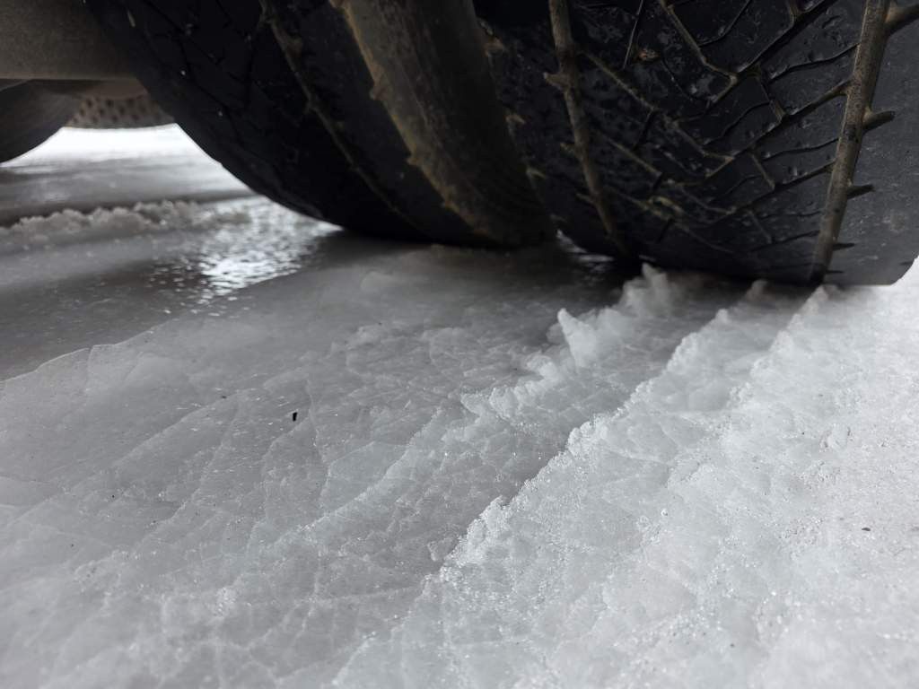 Fahrzeugabbildung DAF XF 510 LL, ZF Intarder,Hubsattelkupl,Standklima