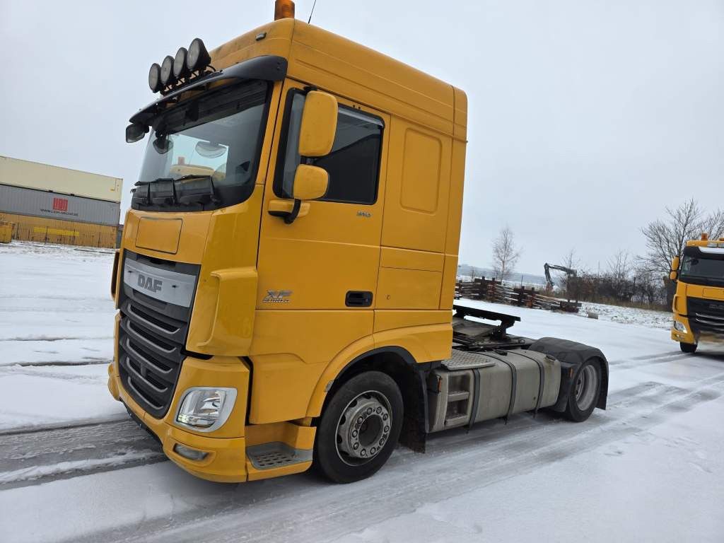 Fahrzeugabbildung DAF XF 510 LL, ZF Intarder,Hubsattelkupl,Standklima