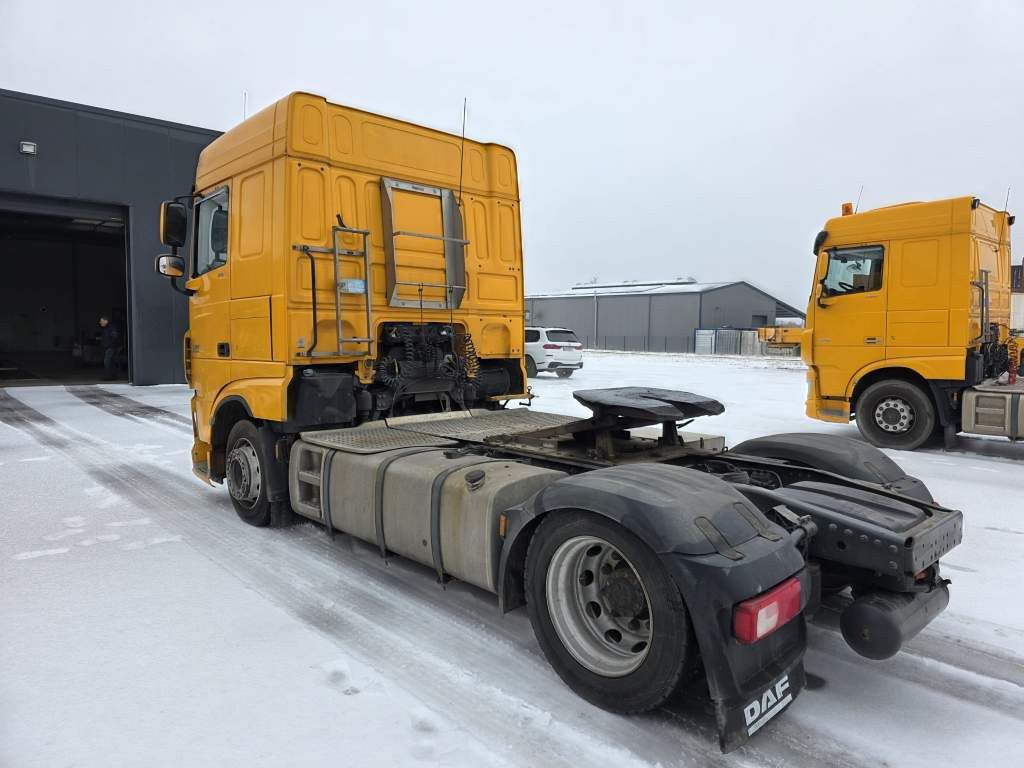 Fahrzeugabbildung DAF XF 510 LL, ZF Intarder,Hubsattelkupl,Standklima