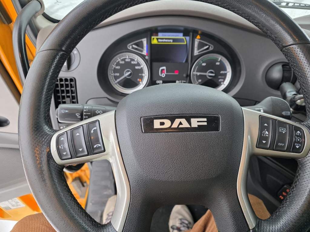 Fahrzeugabbildung DAF XF 480, SC, ZF Intarder, Handschalter,Standklima