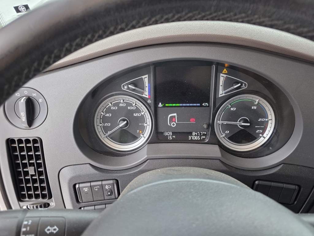 Fahrzeugabbildung DAF XF 480, SC, ZF Intarder, Handschalter,Standklima