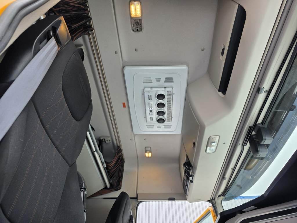 Fahrzeugabbildung DAF XF 480 SC, ZF Intarder, Kühlschrank, ZV