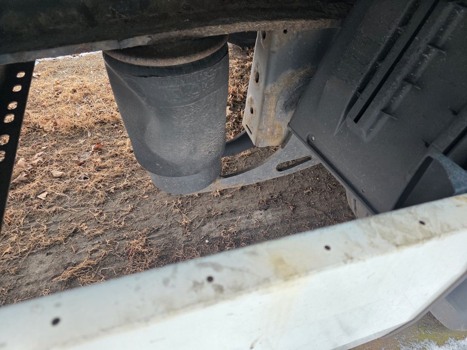 Fahrzeugabbildung Krone Gardine Lowliner, Joloda-Schienen, Hubdach