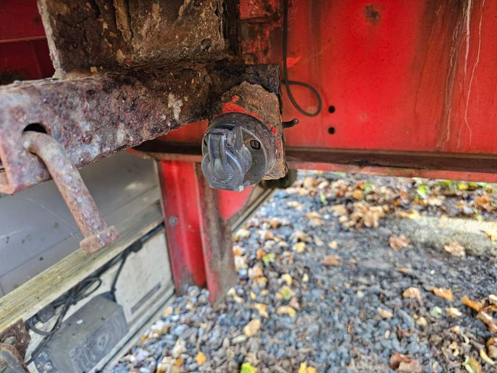 Fahrzeugabbildung Renders Bordwandsattel, Lift, 4 x Steckdose für Verbreit