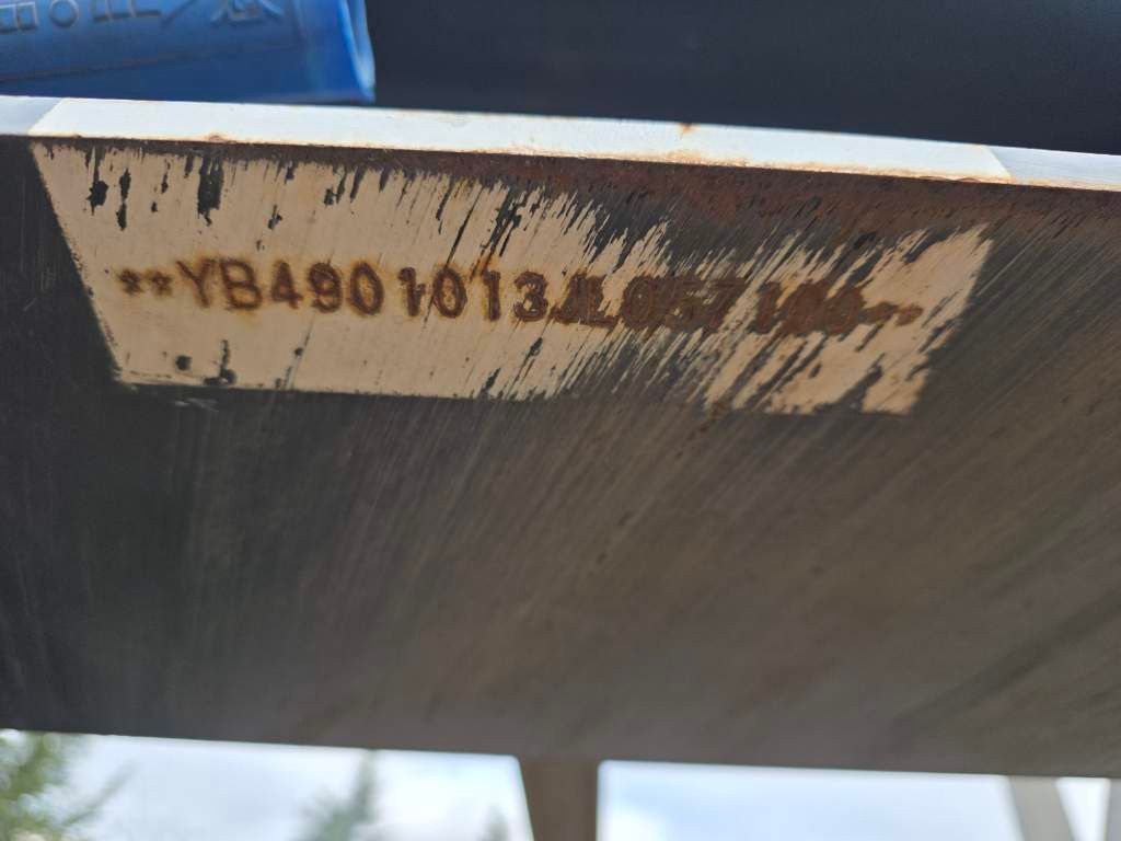 Fahrzeugabbildung Lag Kipp-Chassis 20", Liftachse,Staukiste Edelstahl