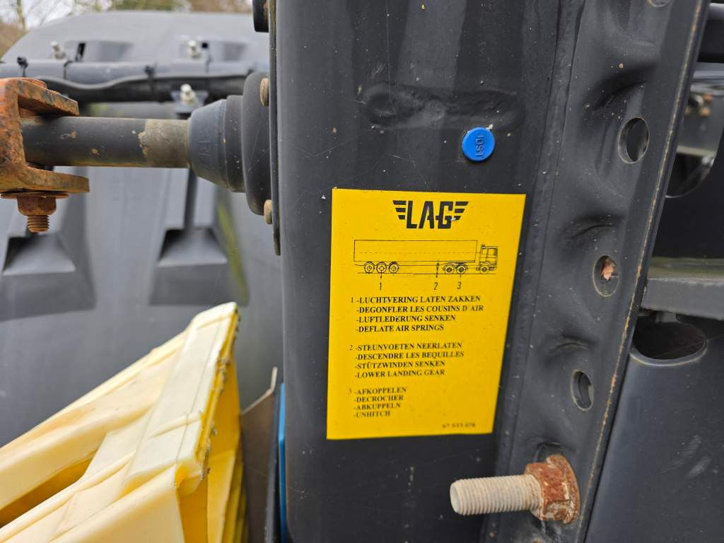 Fahrzeugabbildung Lag Kipp-Chassis 20", Liftachse,Staukiste Edelstahl