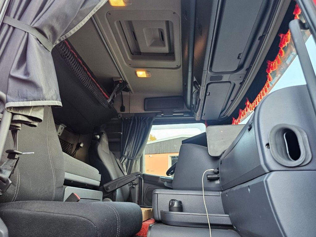 Fahrzeugabbildung Scania G410 Volumen, Edscha, Hubdach+Tandemhänger