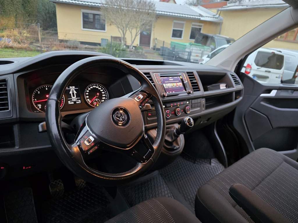 Fahrzeugabbildung Volkswagen T6 Caravelle,9 Sitzer,langer Radts.,Mwst. auswb