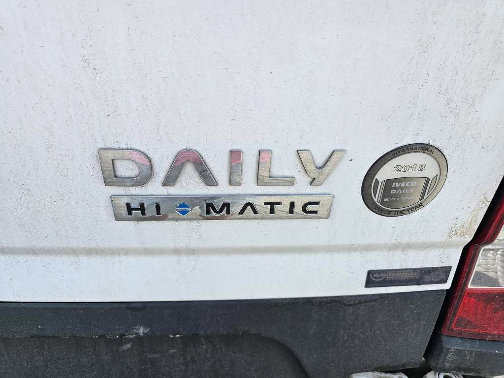 Fahrzeugabbildung Iveco 35S16 A8 V L, mittellang & hoch, kleiner Schaden