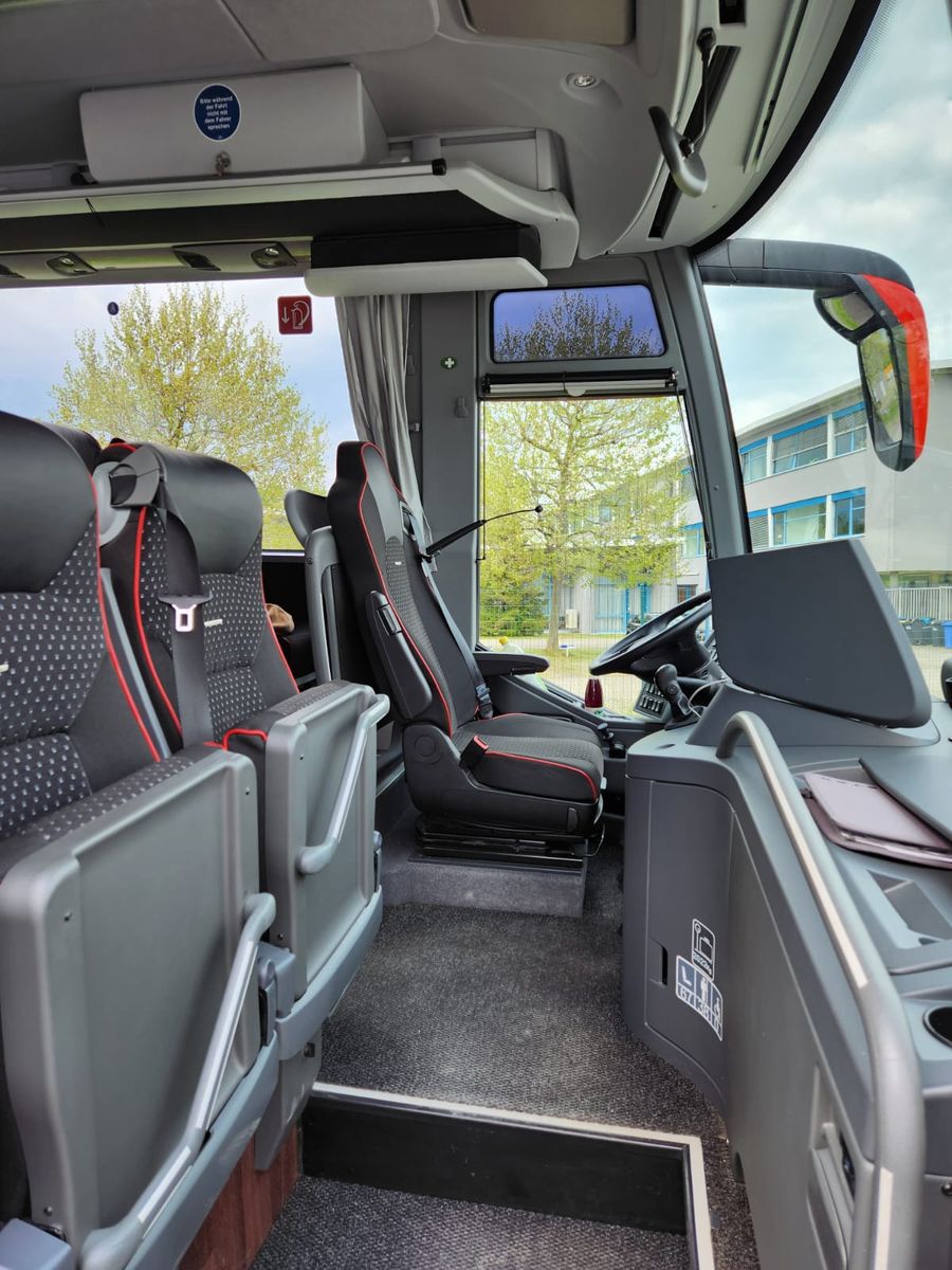 Fahrzeugabbildung Setra S419 UL Reisebus/Überlandbus, 69+2+1,ZF Inatrder