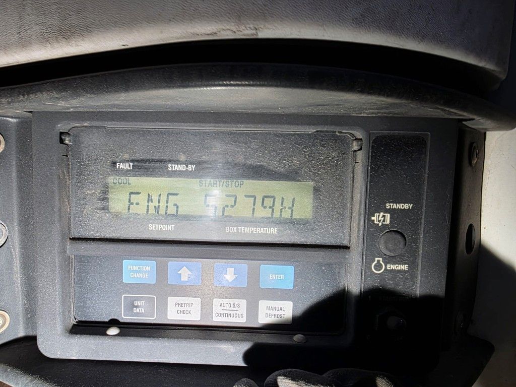 Fahrzeugabbildung Schmitz Cargobull City Tiefkühler, 2. Achs drehbar, 3 to Ladebordw