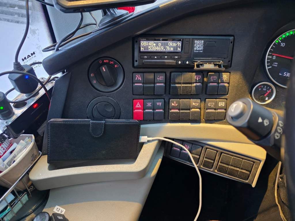 Fahrzeugabbildung Neoplan Cityliner L 63+2+1,neues AT Getriebe,ZF Intarder