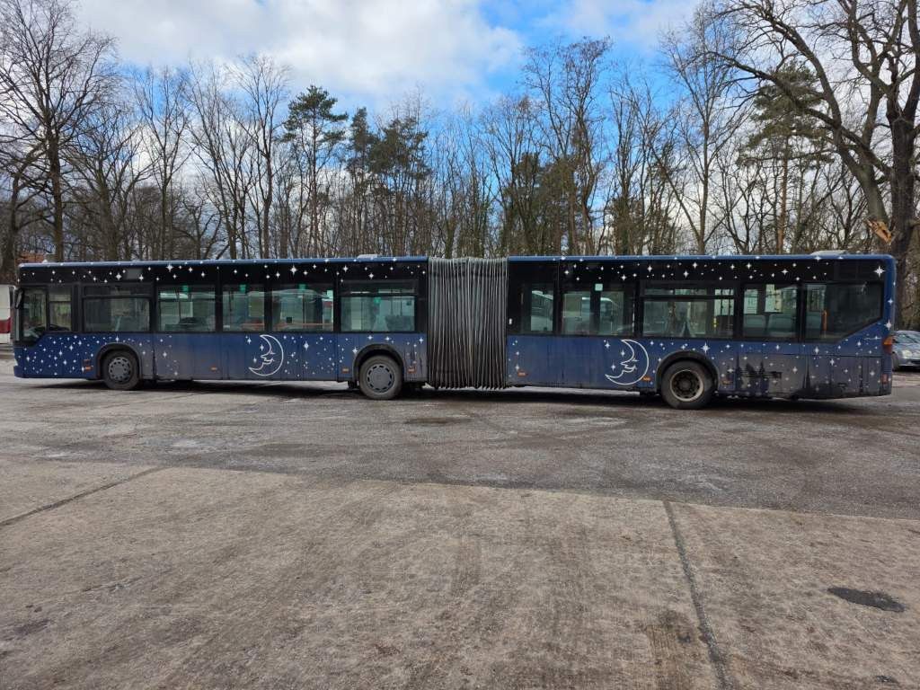 Fahrzeugabbildung Mercedes-Benz Citaro O530 Gelenkbus, 53+109+1, LAWO