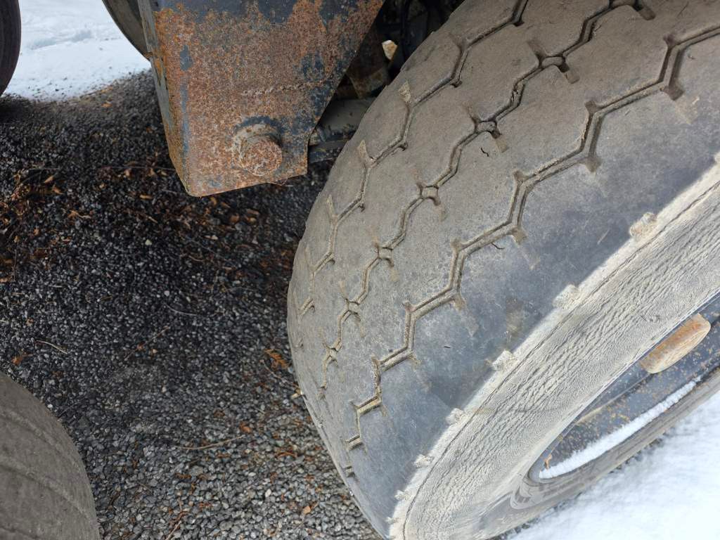 Fahrzeugabbildung Meiller Stahlmulde MHKS 41/3-S, Schütte, Liftachse