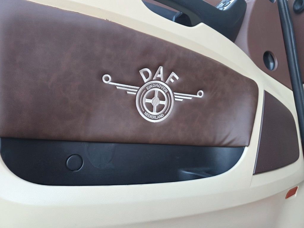 Fahrzeugabbildung DAF XF 530 SSC LL ZF Intarder, Leder, Standklima