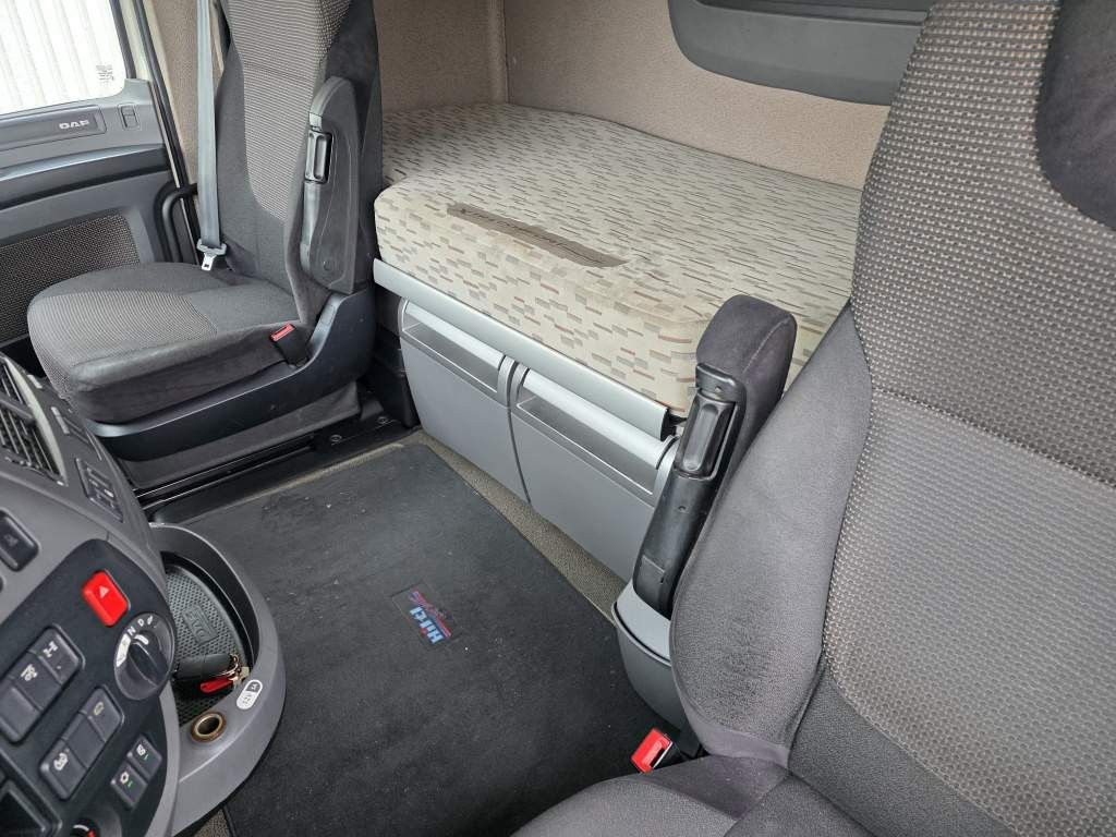 Fahrzeugabbildung DAF XF 460 SC , Standard, ZF Intarder, Abstzandstemp