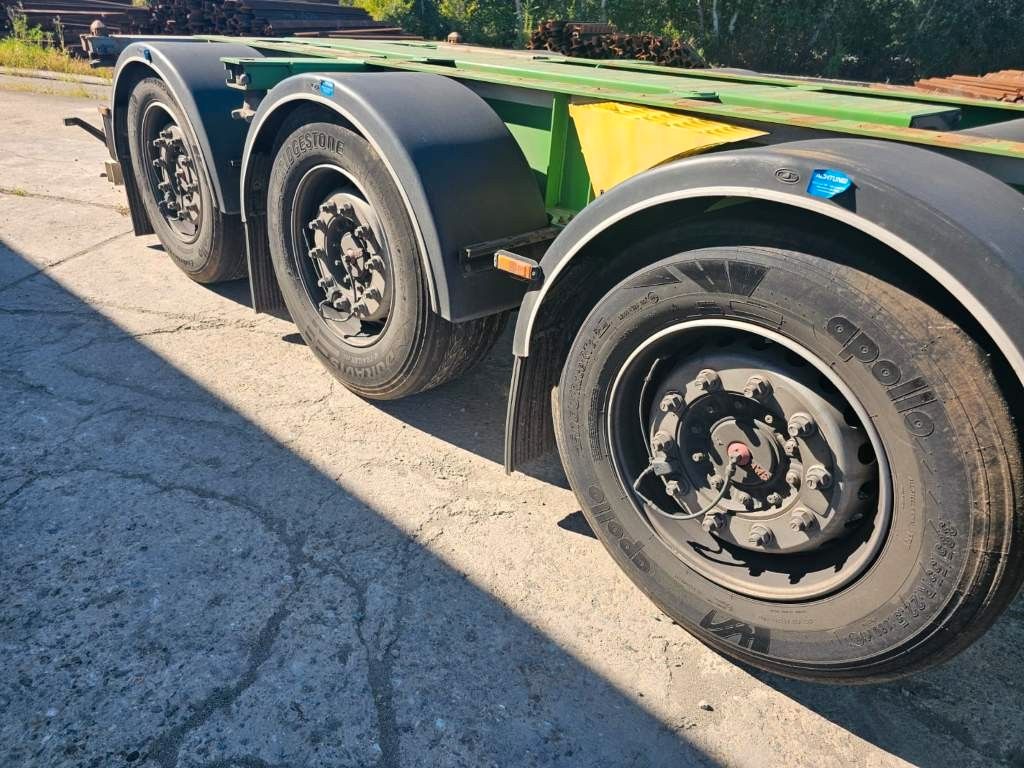 Fahrzeugabbildung Wielton Vario Containerchassis, Reifendruckkontrolle