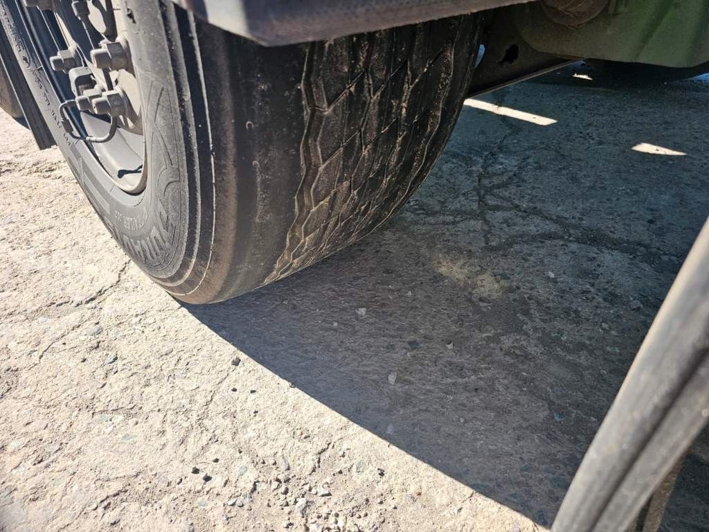 Fahrzeugabbildung Wielton Vario Containerchassis, Reifendruckkontrolle