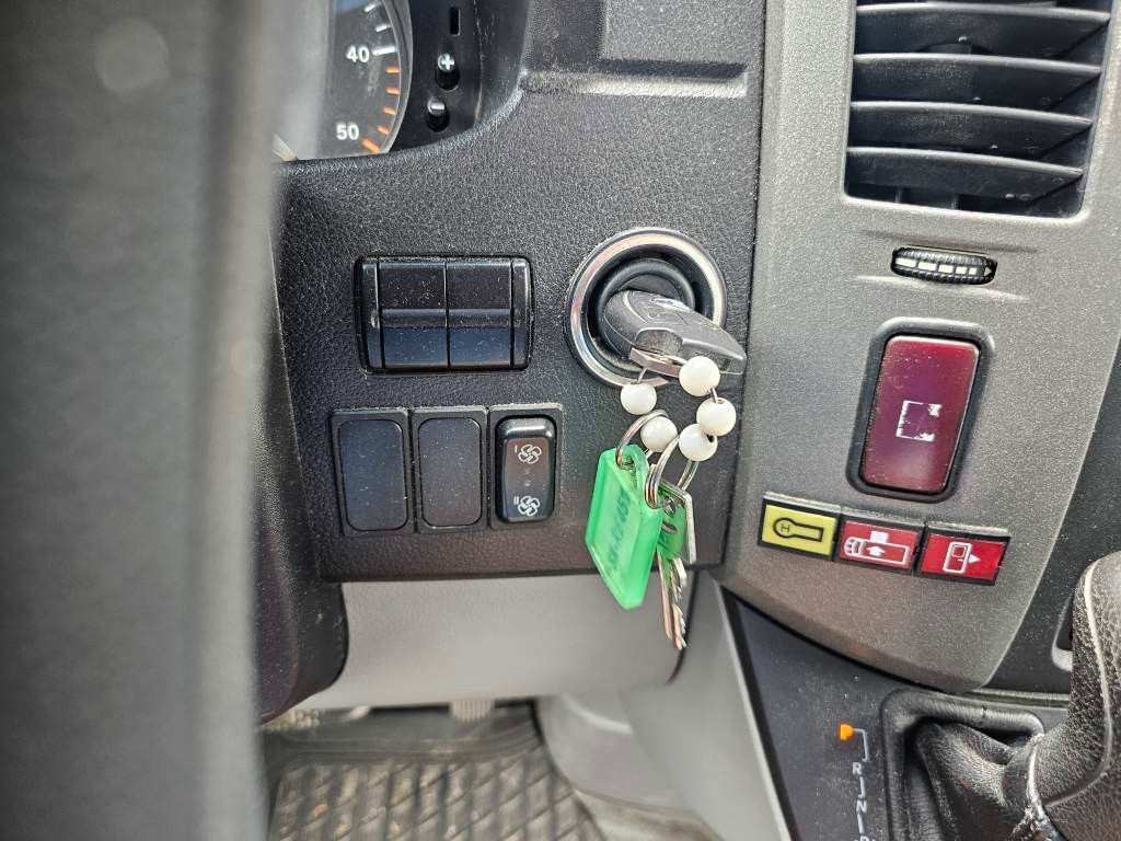 Fahrzeugabbildung Mercedes-Benz Transfer 45, Sprinter 516 CDI, hydr. Tür, 16+1