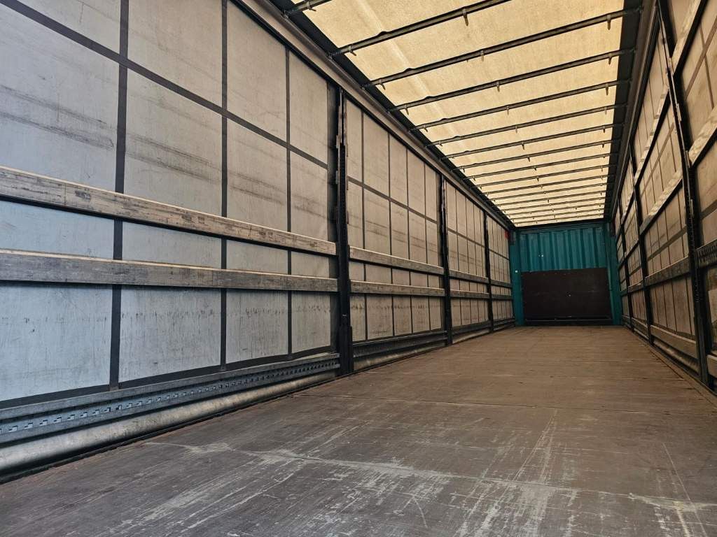 Fahrzeugabbildung Krone Gardine Standard, Plaettenkasten, Liftachse