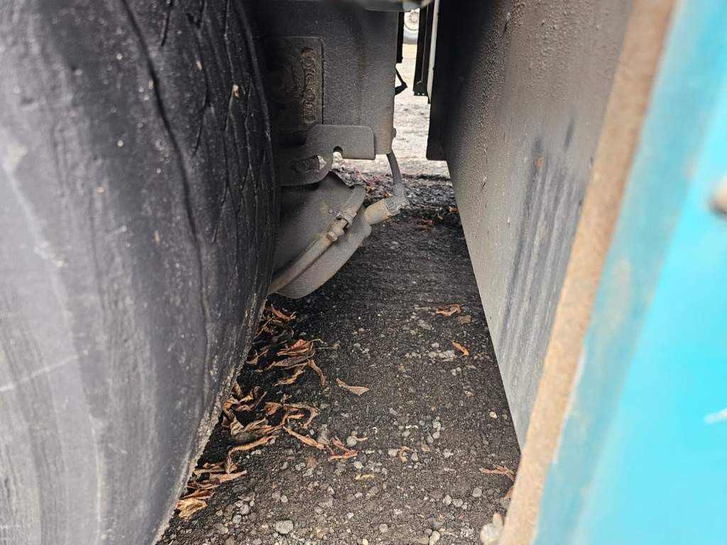 Fahrzeugabbildung Krone Gardine Standard, Plaettenkasten, Liftachse