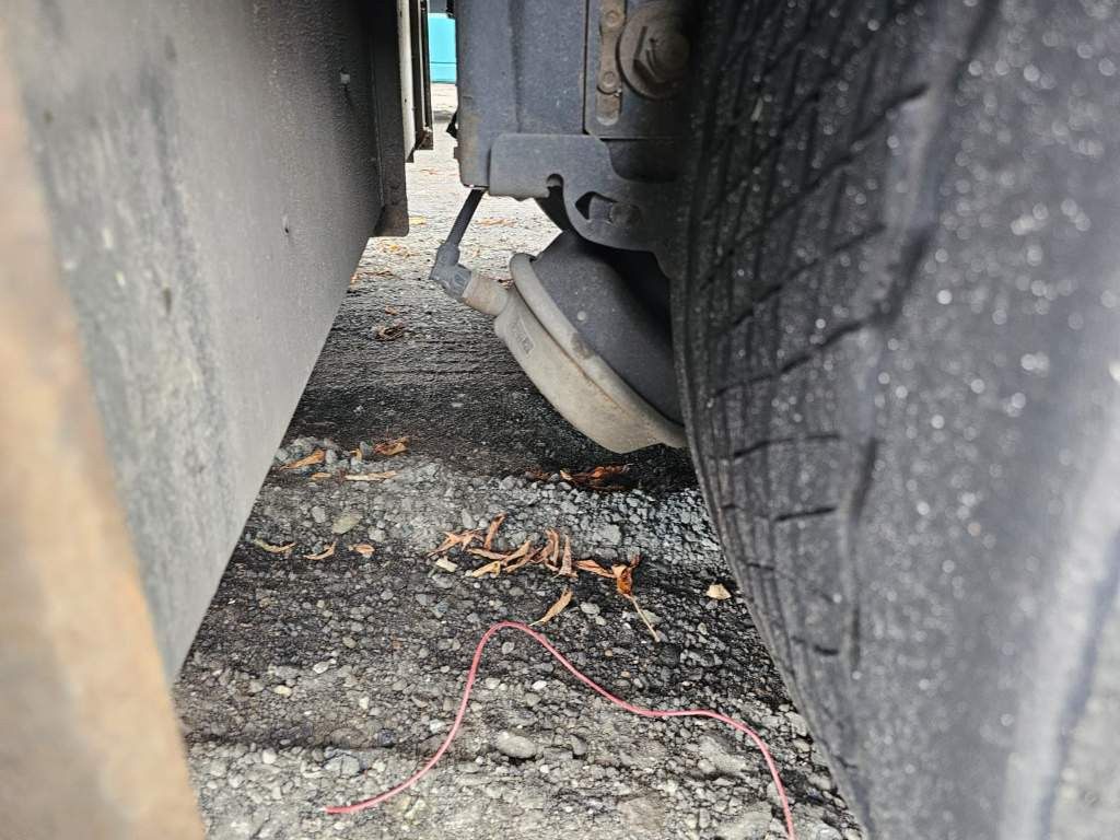 Fahrzeugabbildung Krone Gardine Standard, Plaettenkasten, Liftachse