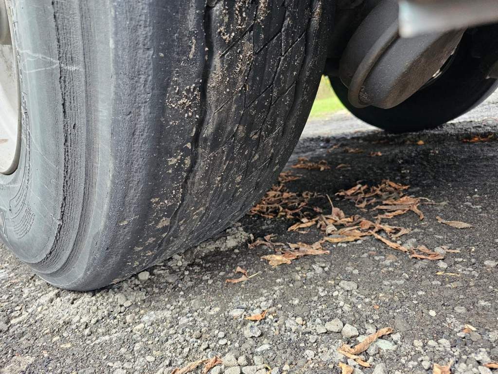 Fahrzeugabbildung Krone Gardine Standard, Plaettenkasten, Liftachse