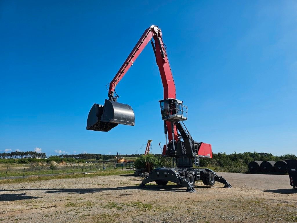 Fahrzeugabbildung Fuchs mobiler Ladekran 380/390MHL mit div.Anbaugeräten