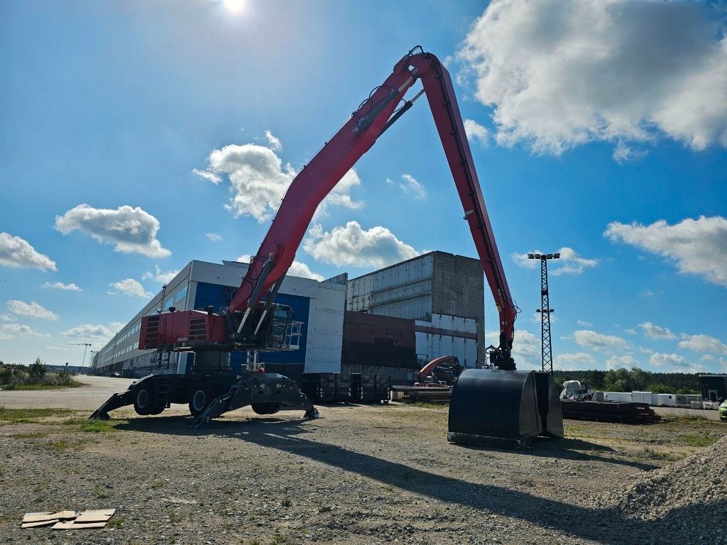 Fahrzeugabbildung Fuchs mobiler Ladekran 380/390MHL mit div.Anbaugeräten