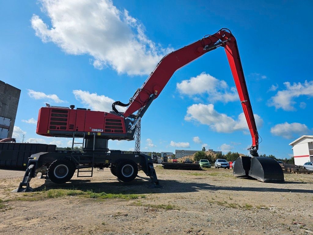 Fahrzeugabbildung Fuchs mobiler Ladekran 380/390MHL mit div.Anbaugeräten